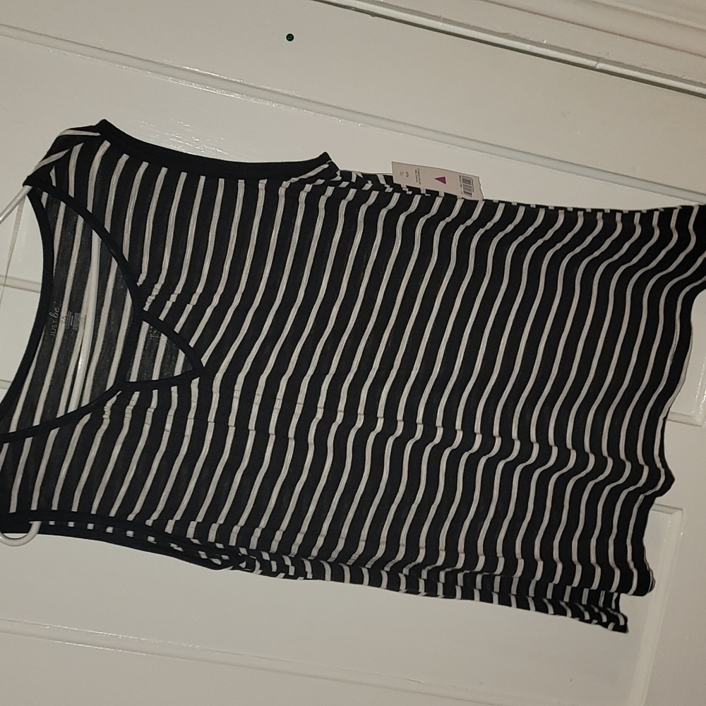 BNWT Just Be... b&w striped Plus size keyhole muscle tank top